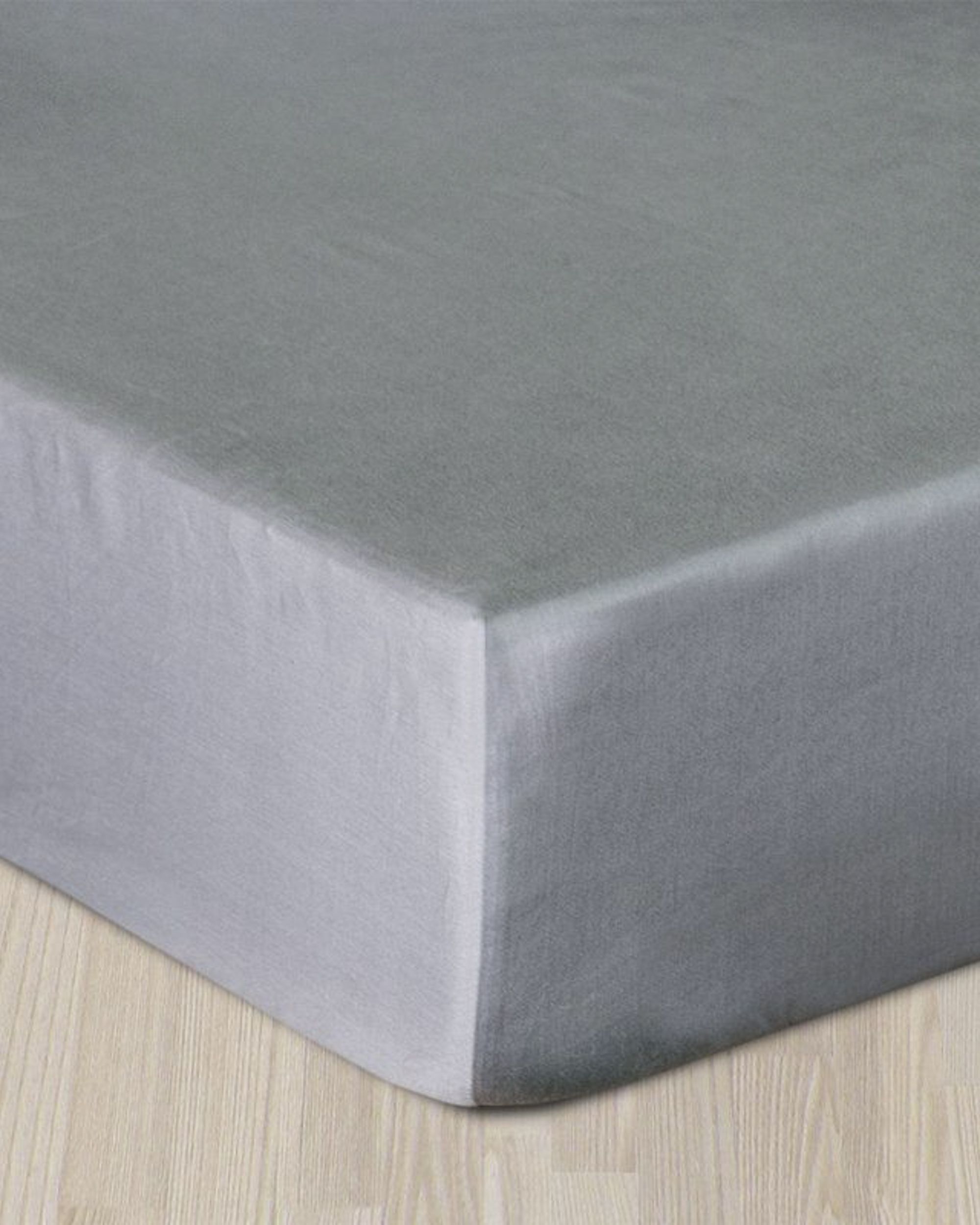 Cearșaf din satin cu elastic gri 140 x 200 cm