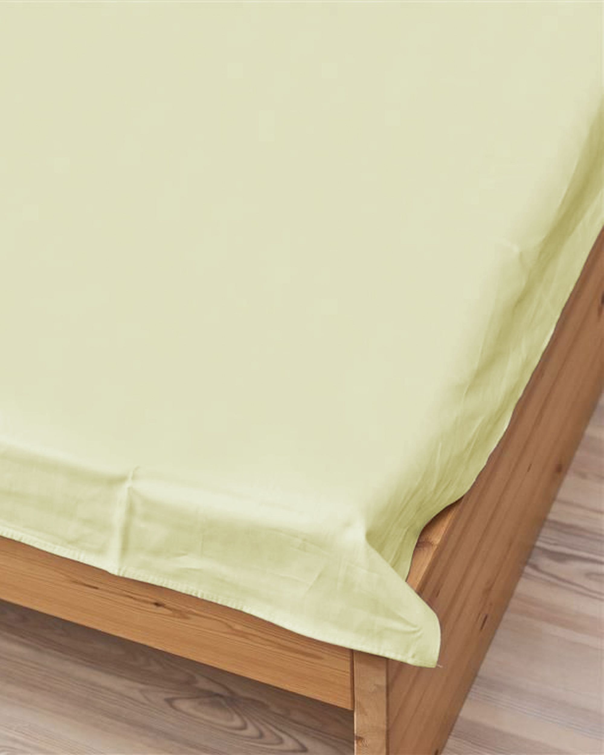 Cearșaf drept din satin crem 200 x 220 cm