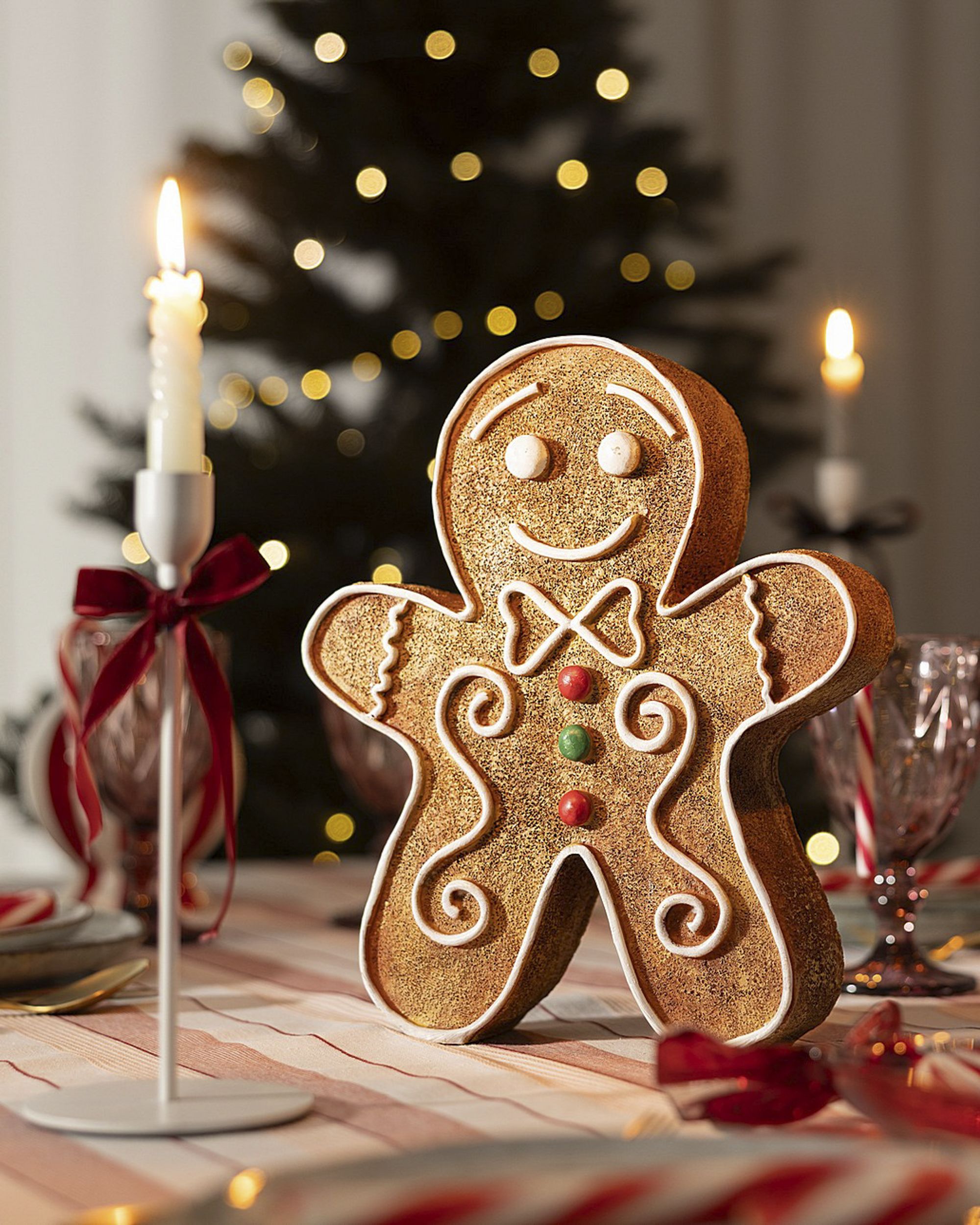 Figurină decorativă Gingerbread Man I 25x7x30 cm (hover)