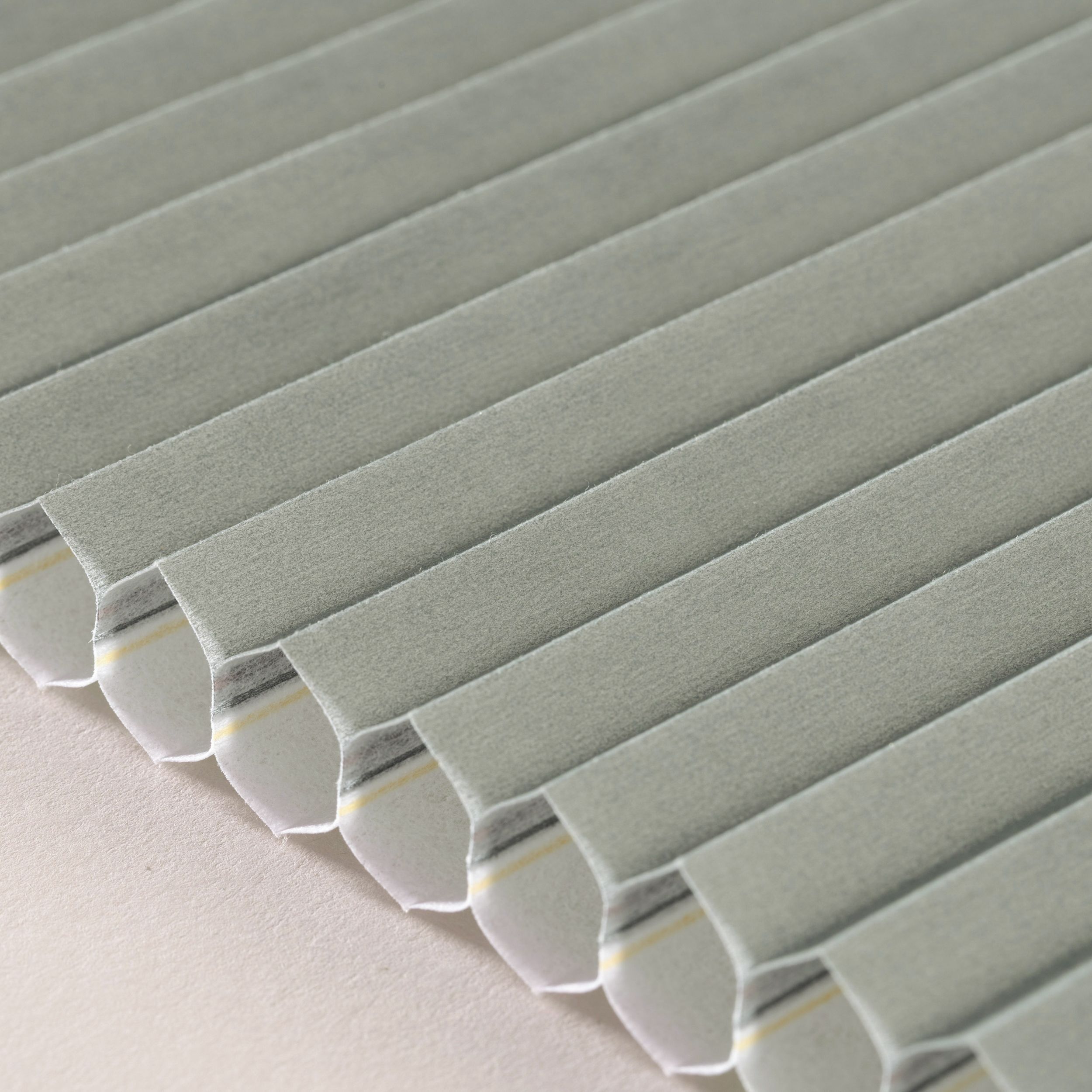 Basic – jaluzele plisate Honeycomb H-117 gri închis